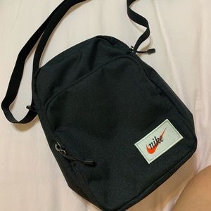 *BRAND NEW* Nike crossbody bag